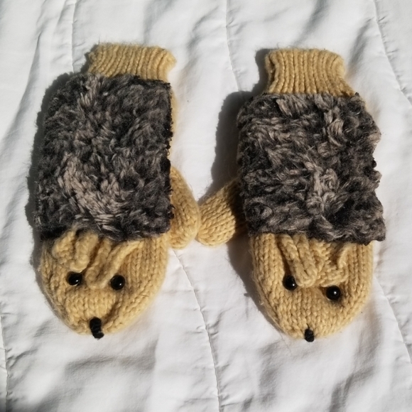 Accessories - Chinchilla Mittens